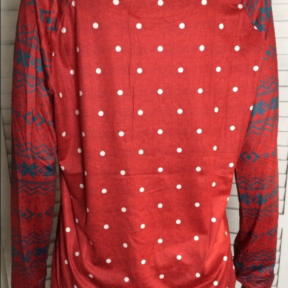 Snowflake Shirt ❄️ - Picture 3 of 3